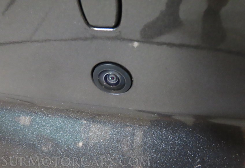 2023 Genesis G70 - Image 42