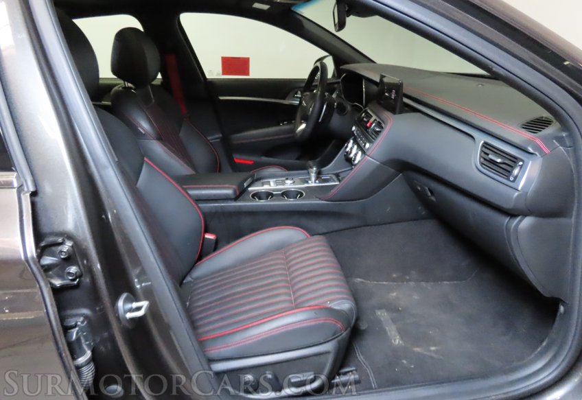 2023 Genesis G70 - Image 24