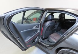 2023 Genesis G70 - Image 21