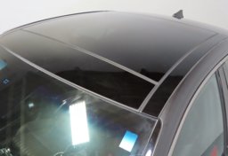 2023 Genesis G70 - Image 14