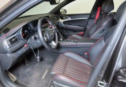 2023 Genesis G70 - Image 23