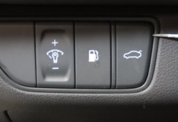 2023 Genesis G70 - Image 53