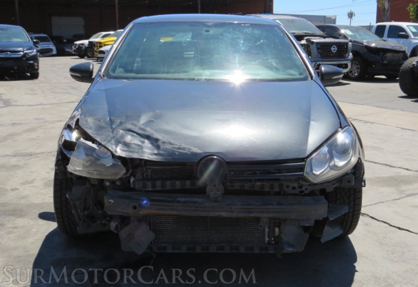 2013 Volkswagen Golf R - Image 11