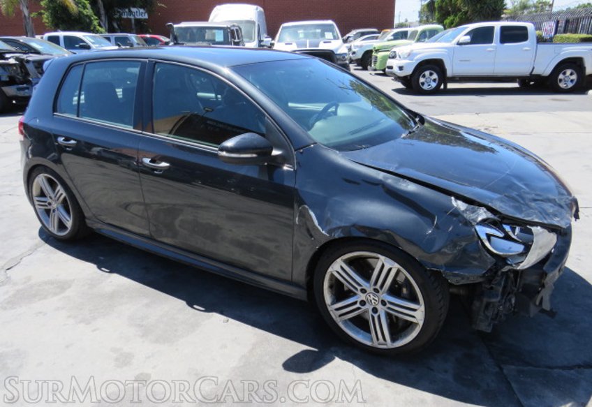 2013 Volkswagen Golf R - Image 2