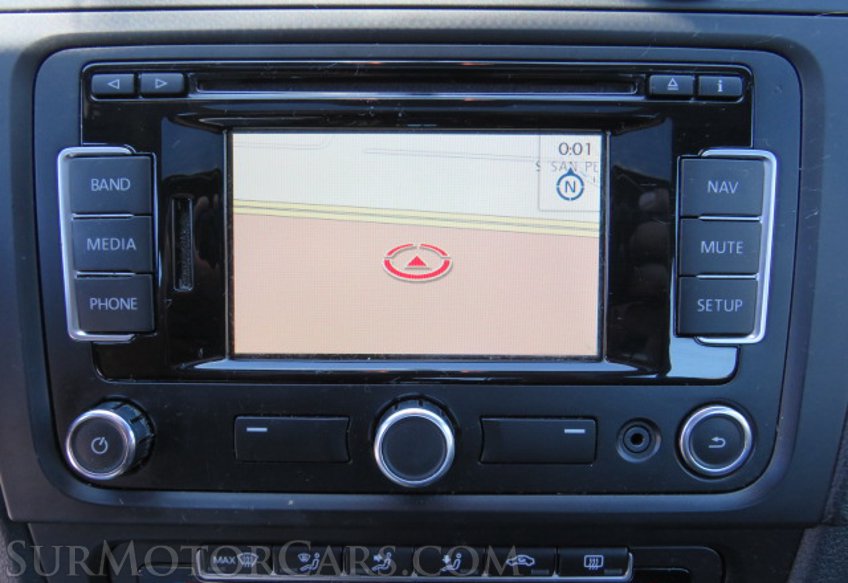 2013 Volkswagen Golf R - Image 34