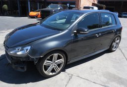 2013 Volkswagen Golf R - Image 1