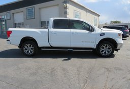 2018 Nissan Titan XD - Image 10