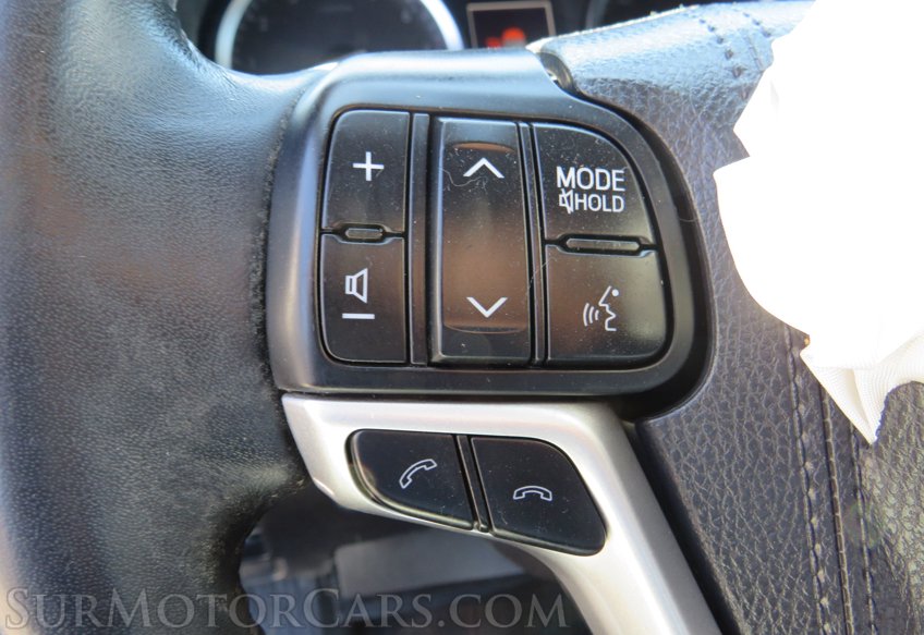 2017 Toyota Highlander - Image 35