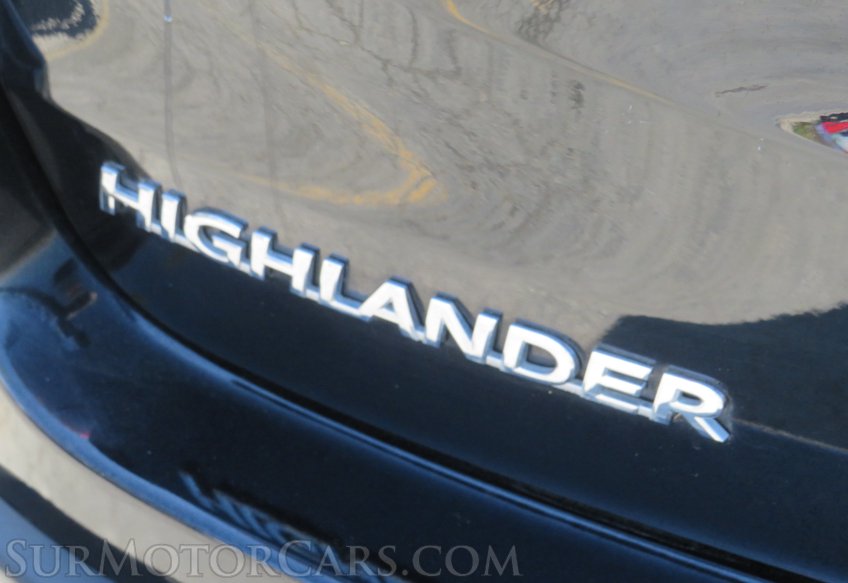 2017 Toyota Highlander - Image 23