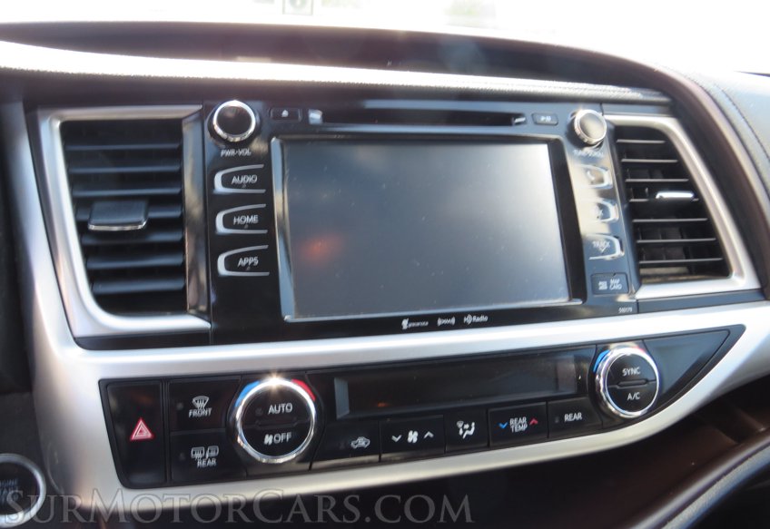 2017 Toyota Highlander - Image 38