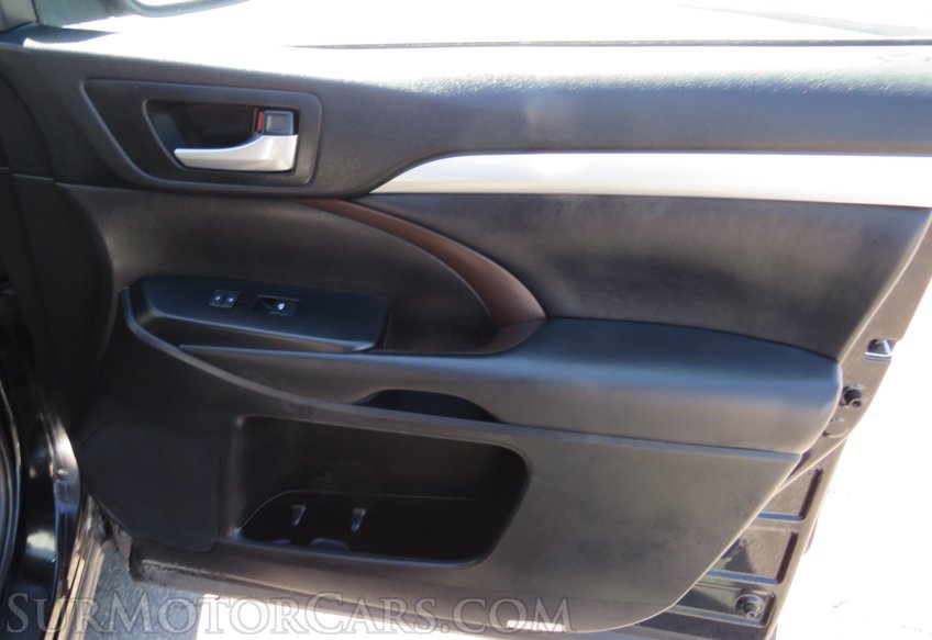 2017 Toyota Highlander - Image 51