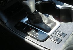 2017 Toyota Highlander - Image 42