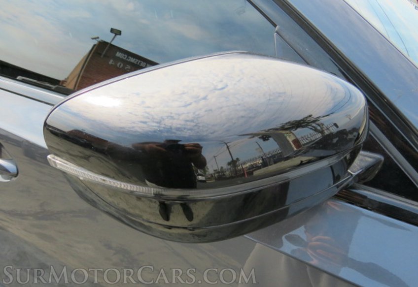 2021 BMW 3 Series - Image 17