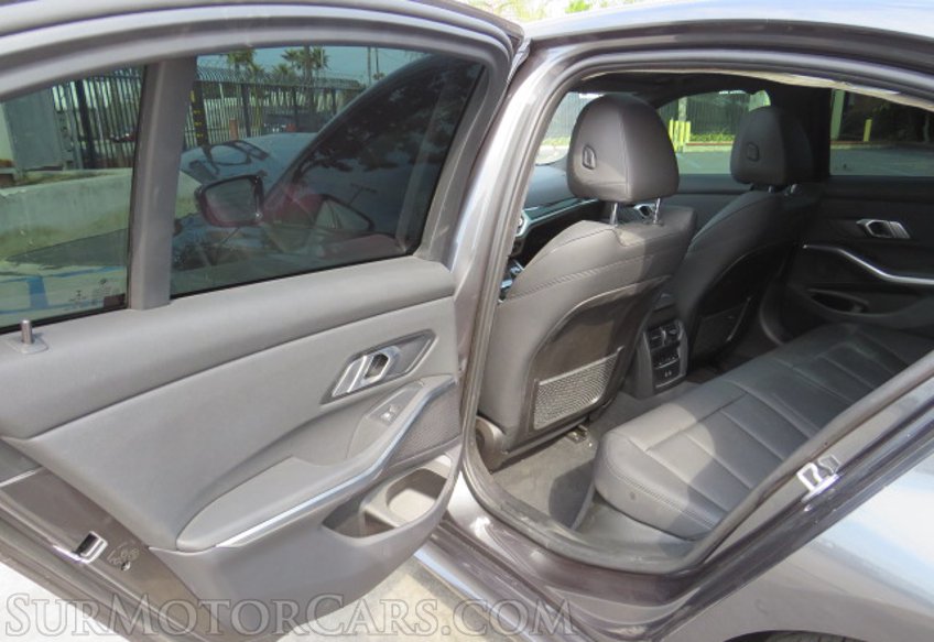 2021 BMW 3 Series - Image 23