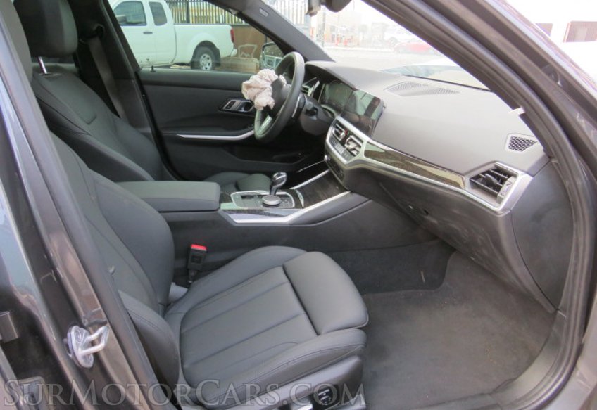 2021 BMW 3 Series - Image 26