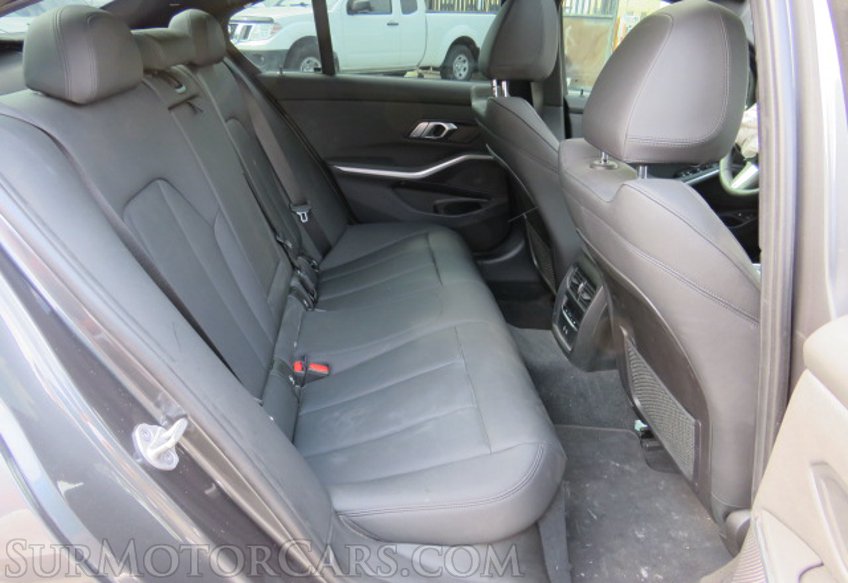2021 BMW 3 Series - Image 32