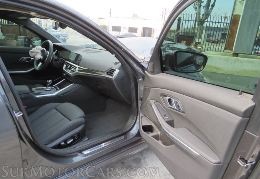 2021 BMW 3 Series - Image 22