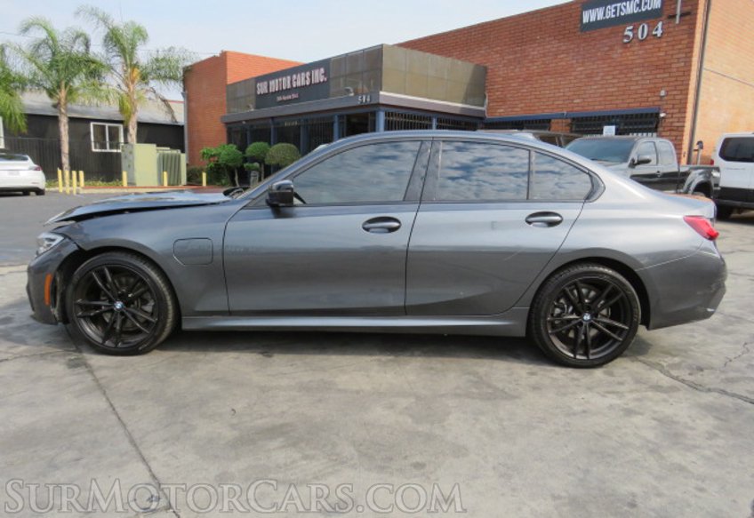 2021 BMW 3 Series - Image 6