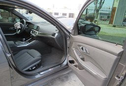 2021 BMW 3 Series - Image 22