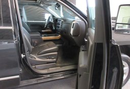 2017 Chevrolet Silverado 1500 - Image 32