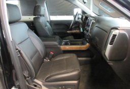 2017 Chevrolet Silverado 1500 - Image 29