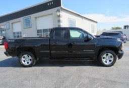 2017 Chevrolet Silverado 1500 - Image 9