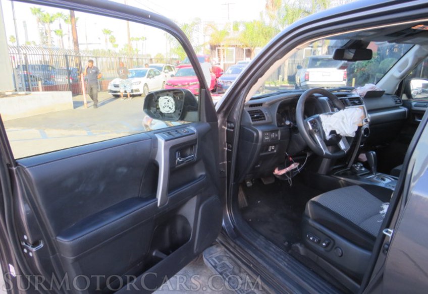 2022 Toyota 4Runner - Image 19