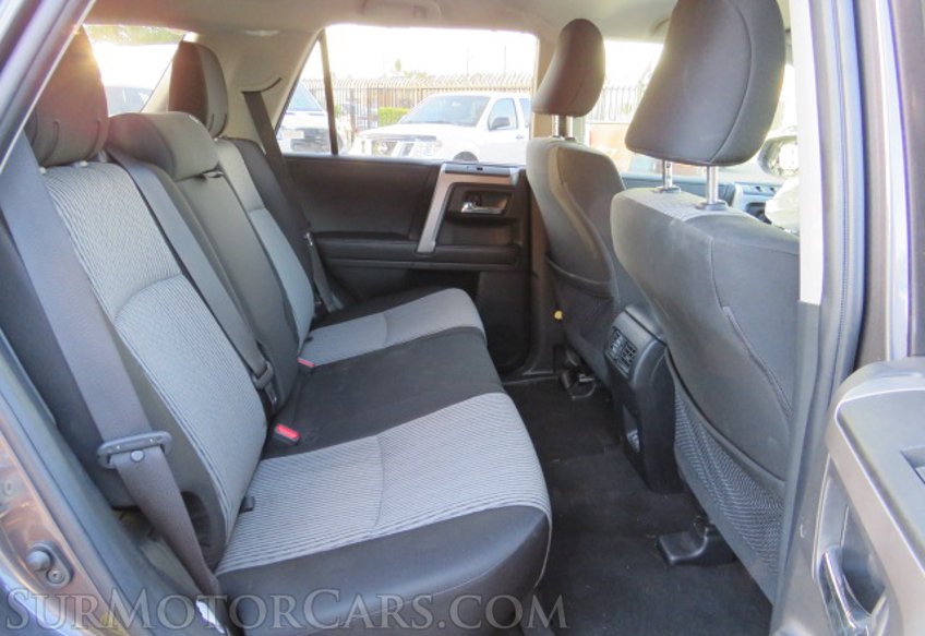 2022 Toyota 4Runner - Image 30