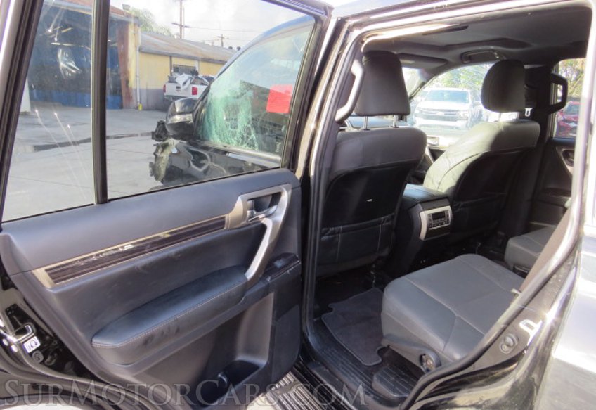 2021 Lexus GX - Image 21