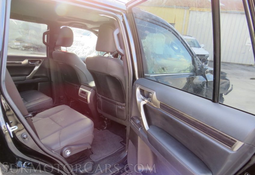 2021 Lexus GX - Image 22