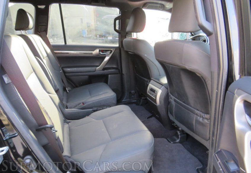 2021 Lexus GX - Image 28