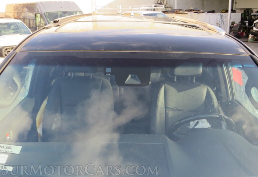 2021 Lexus GX - Image 12