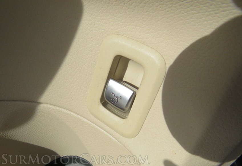 2017 Mercedes-Benz C-Class - Image 38