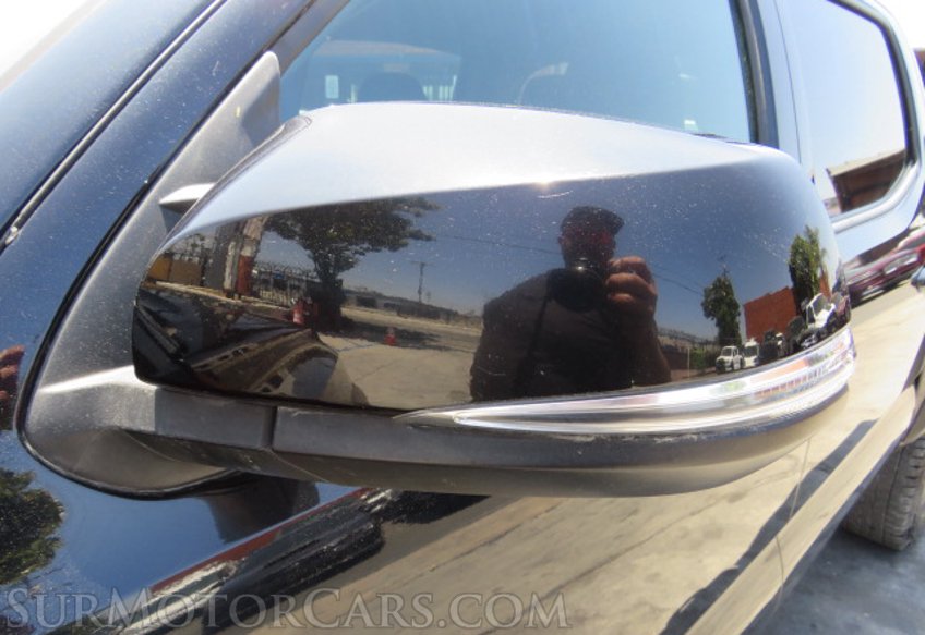 2019 Toyota Tacoma 4WD - Image 17