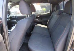 2019 Toyota Tacoma 4WD - Image 33