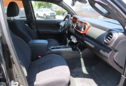 2019 Toyota Tacoma 4WD - Image 29