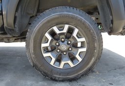 2019 Toyota Tacoma 4WD - Image 23