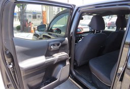 2019 Toyota Tacoma 4WD - Image 26