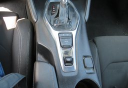 2020 Chevrolet Camaro - Image 39