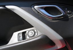 2020 Chevrolet Camaro - Image 21