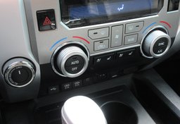 2020 Toyota Tundra - Image 62