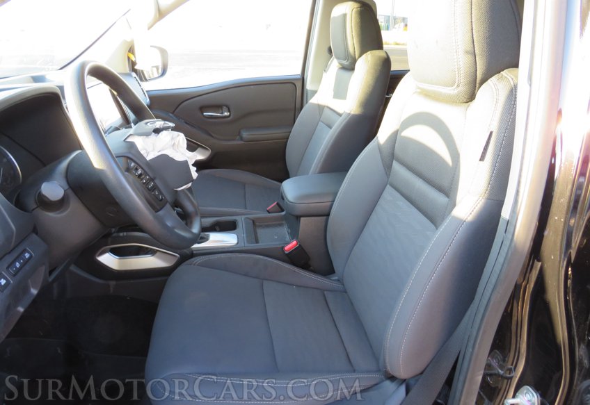 2022 Nissan Frontier - Image 27