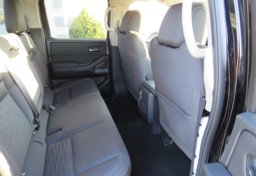 2022 Nissan Frontier - Image 31