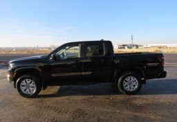 2022 Nissan Frontier - Image 10