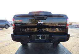 2022 Nissan Frontier - Image 11