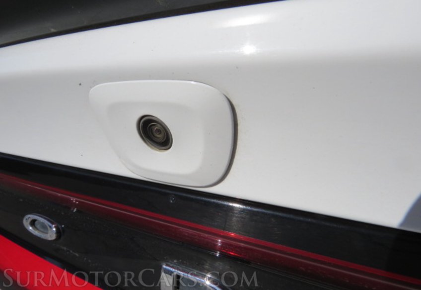 2020 Dodge Charger - Image 18