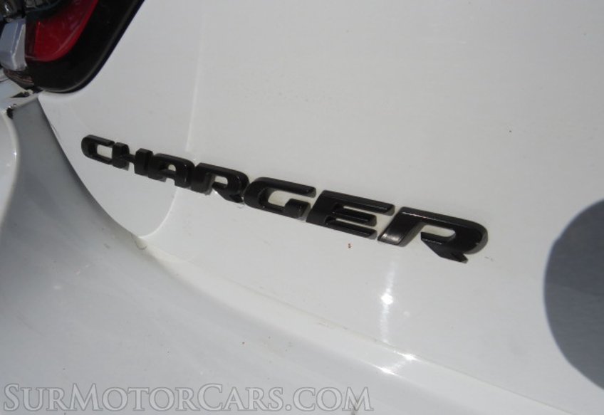 2020 Dodge Charger - Image 16