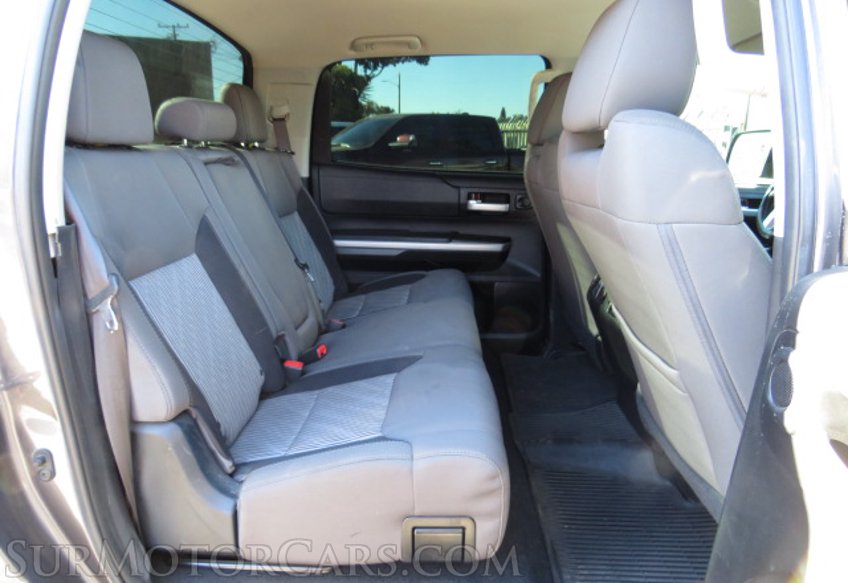 2017 Toyota Tundra - Image 28