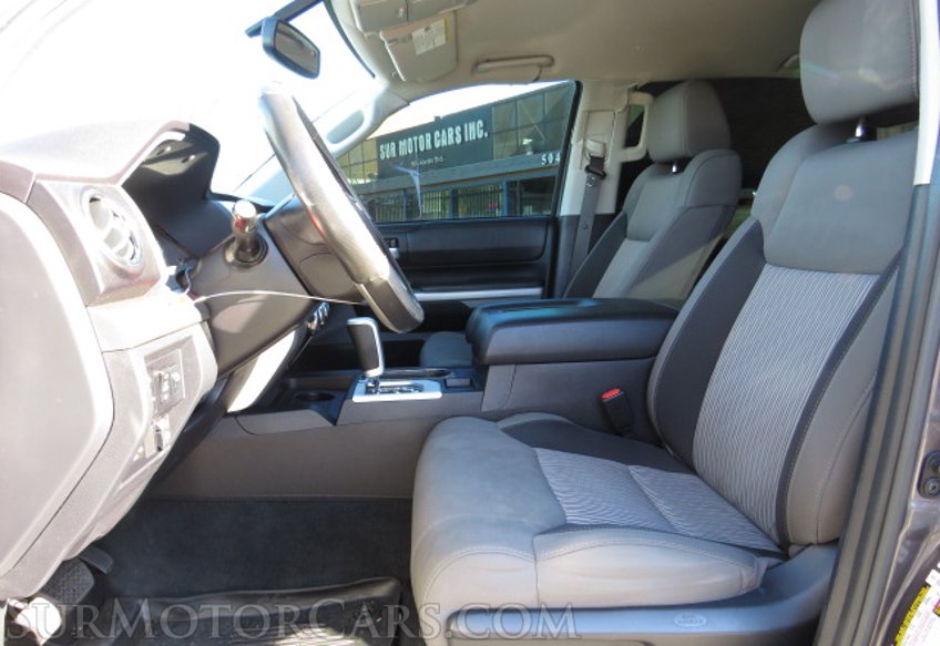 2017 Toyota Tundra - Image 25