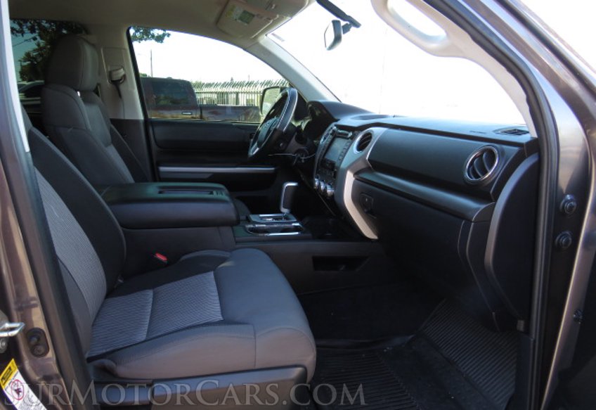 2017 Toyota Tundra - Image 31